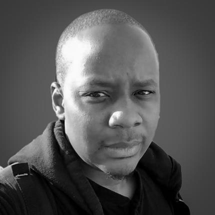 Tom&aacute;s Queface portrait